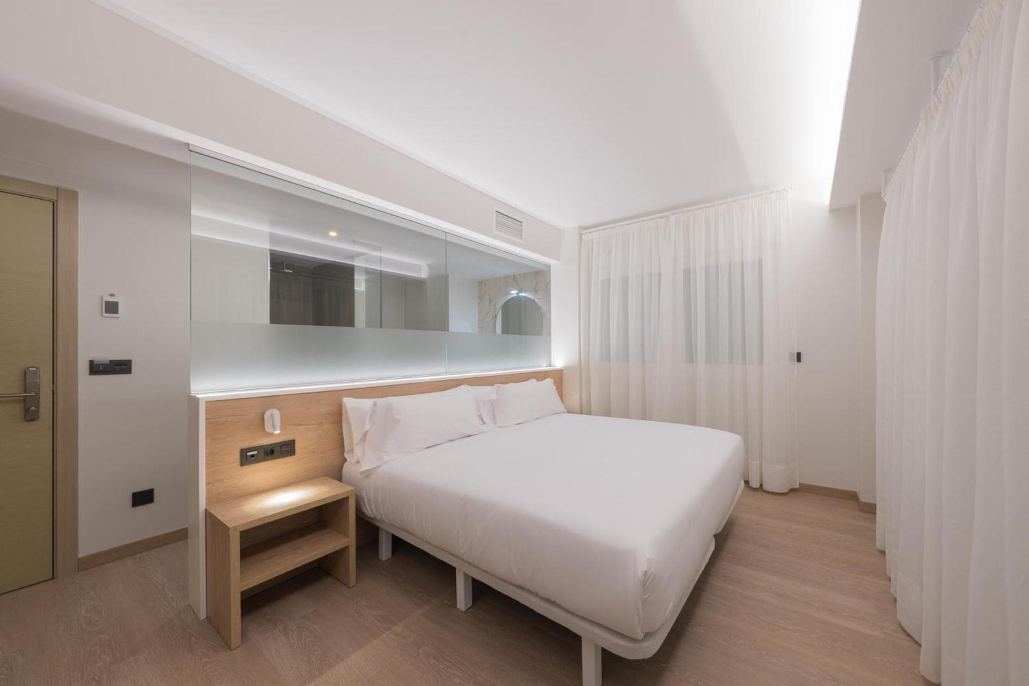 Hotel Spa Meiga Do Mar Caldebarcos ภายนอก รูปภาพ