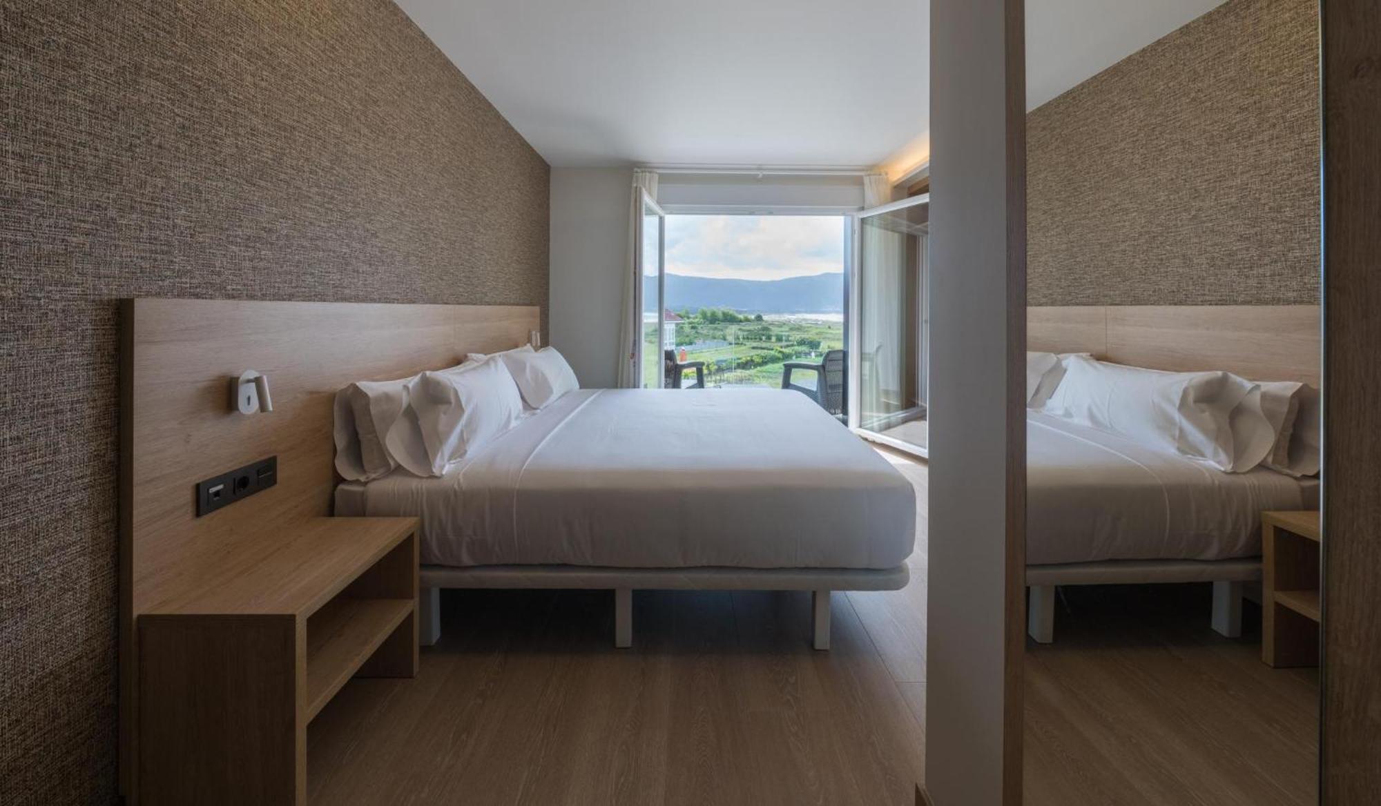 Hotel Spa Meiga Do Mar Caldebarcos ภายนอก รูปภาพ