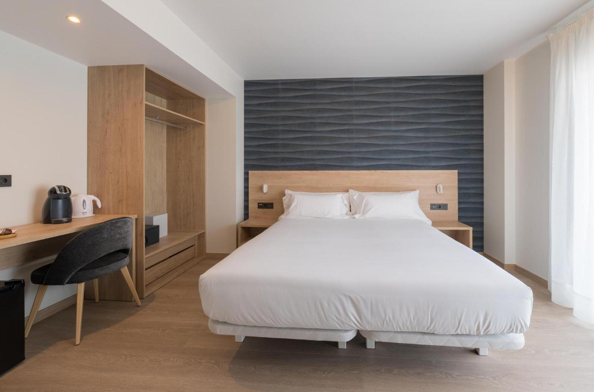 Hotel Spa Meiga Do Mar Caldebarcos ภายนอก รูปภาพ